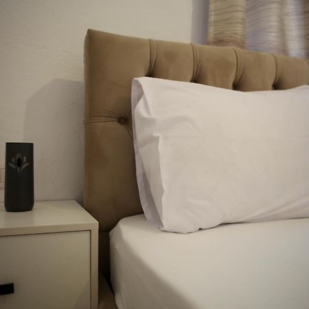 Apartment Jani Sarandë Esterno foto