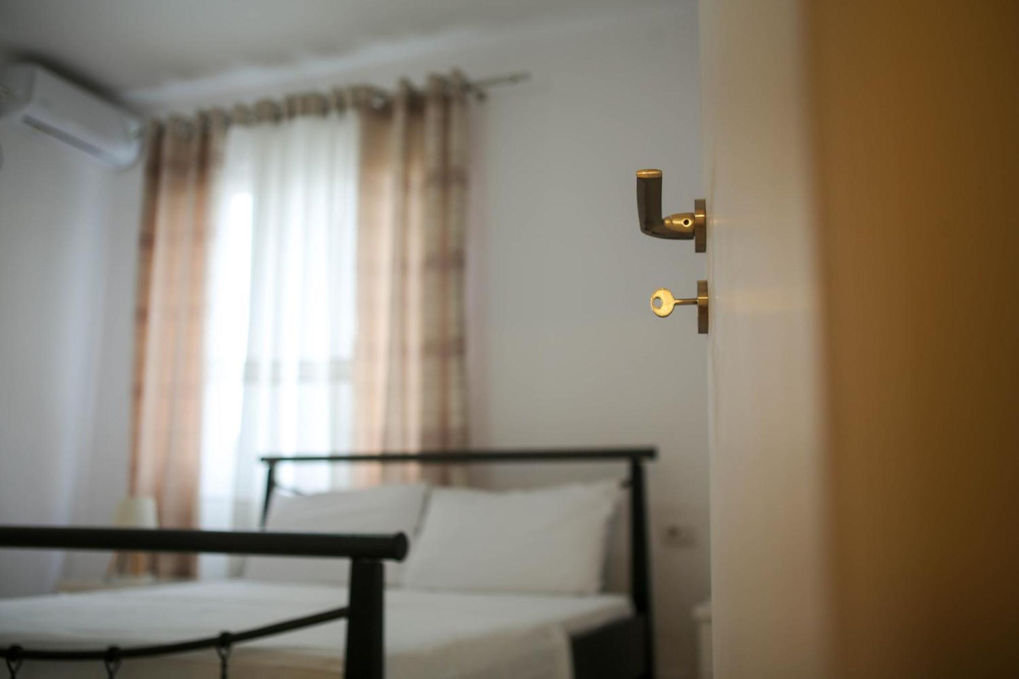 Apartment Jani Sarandë Esterno foto
