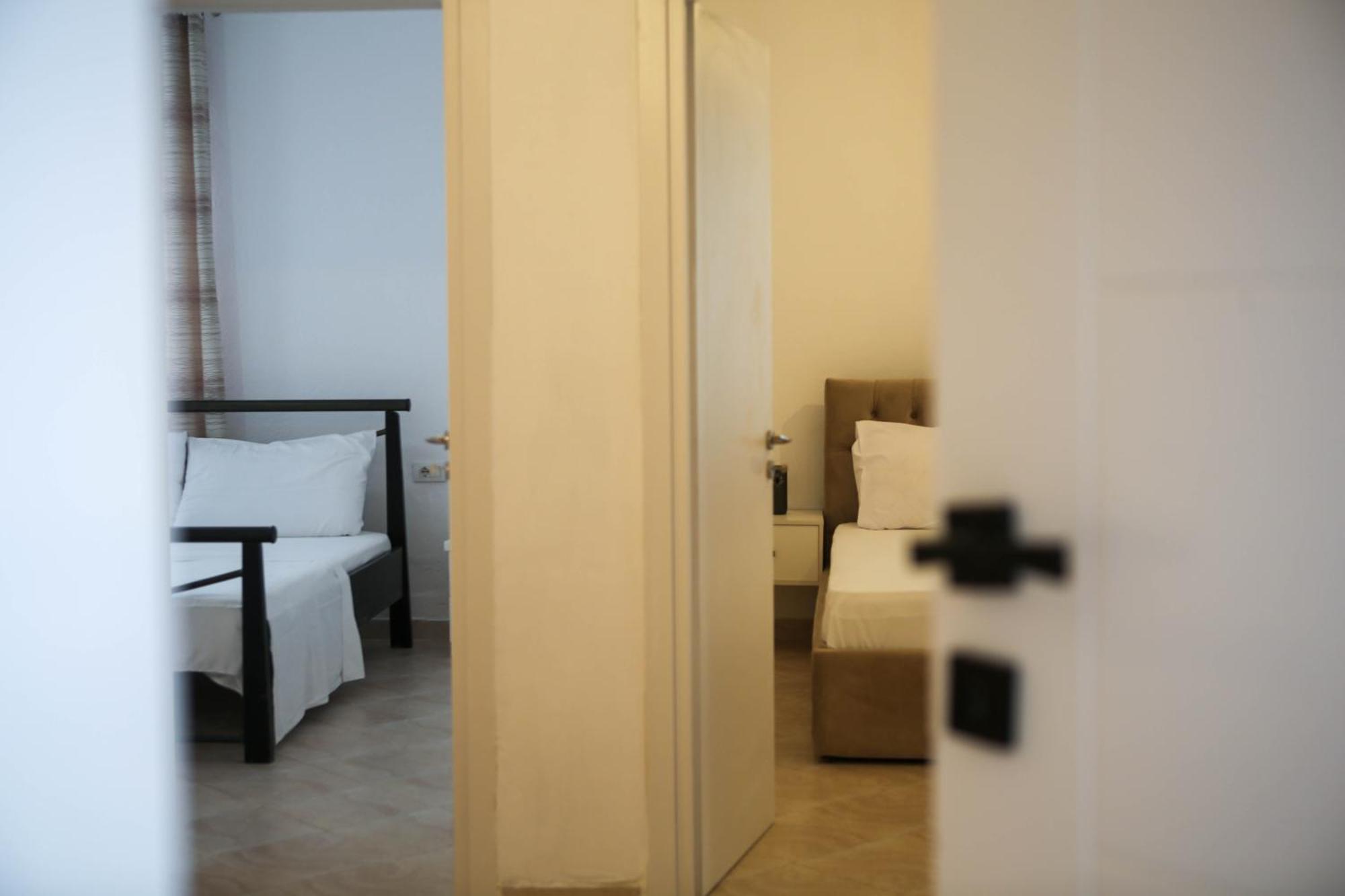 Apartment Jani Sarandë Esterno foto