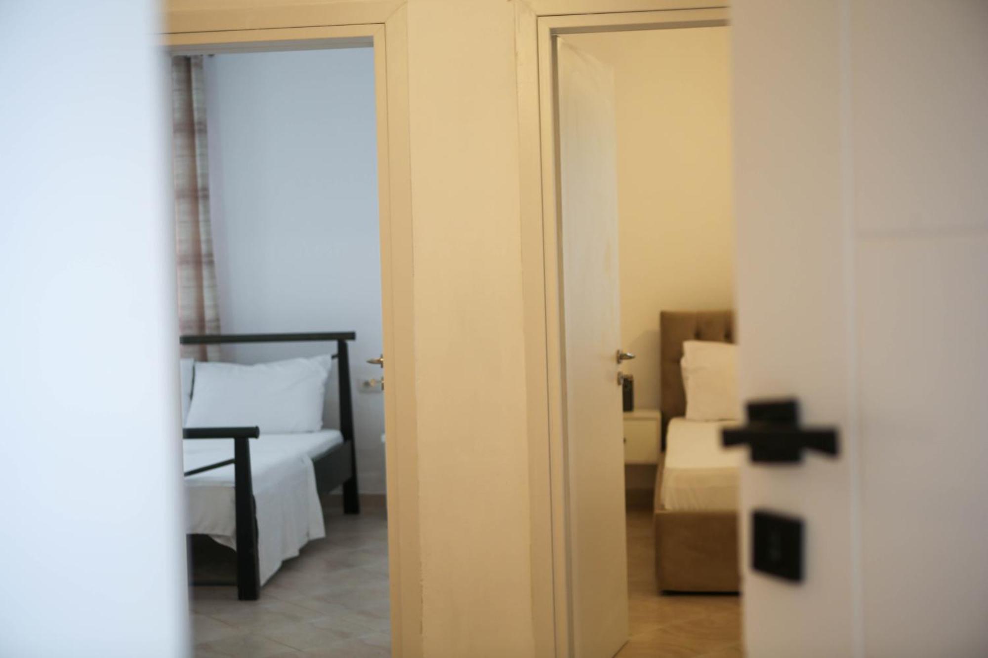 Apartment Jani Sarandë Esterno foto