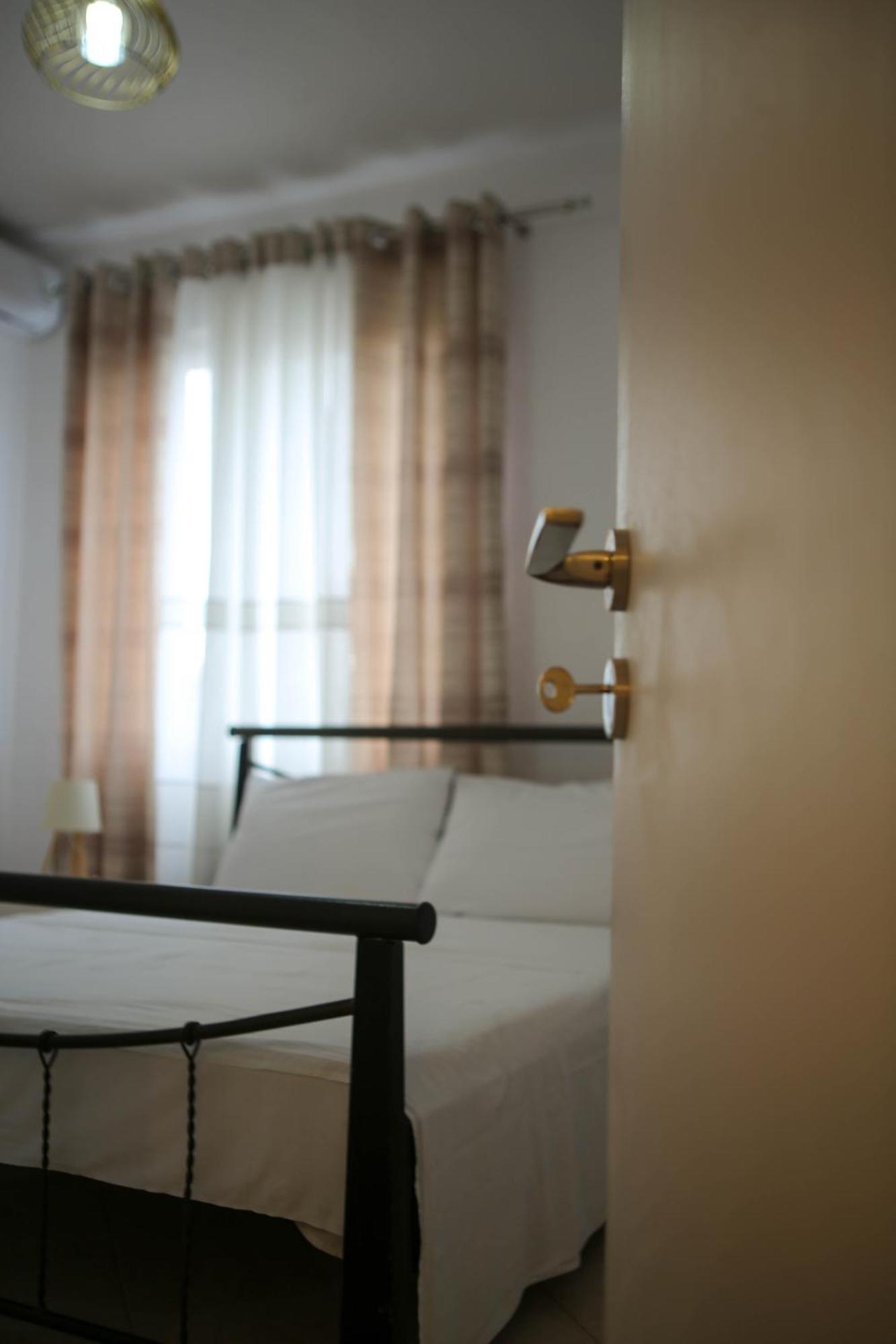Apartment Jani Sarandë Esterno foto