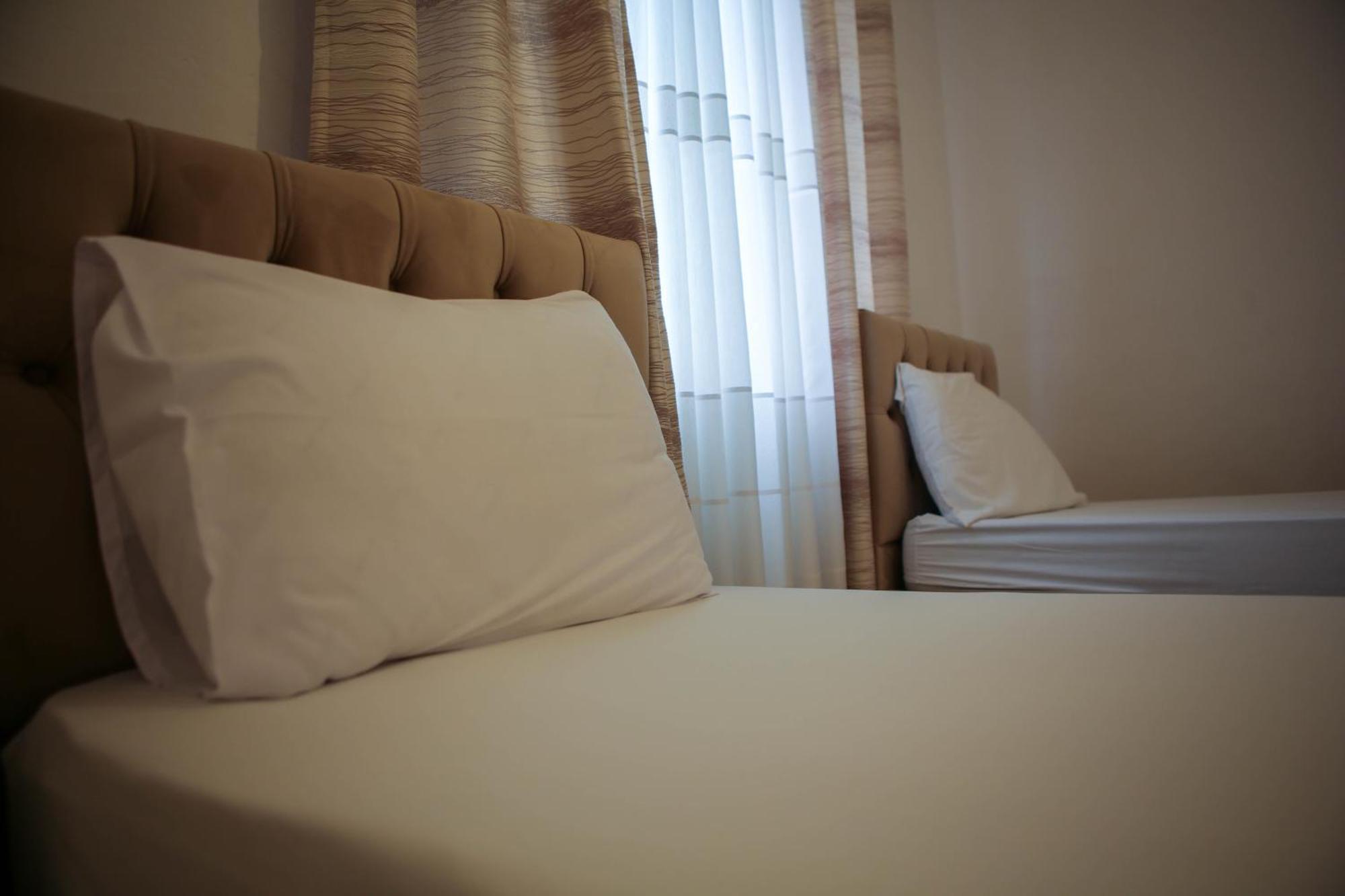 Apartment Jani Sarandë Esterno foto